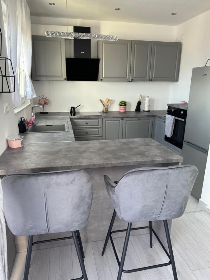 Bellevue Apartment ซริกเวนิซา ภายนอก รูปภาพ